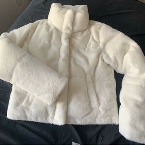 Abercrombie and fitch white mini puffer coat size XXS